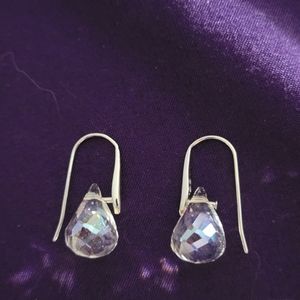 Crystal earrings, clear in color